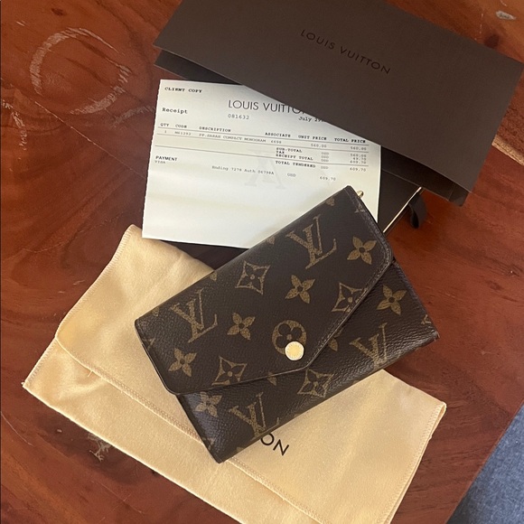 Louis Vuitton Monogram Sarah Compact Wallet - Picture 3 of 13